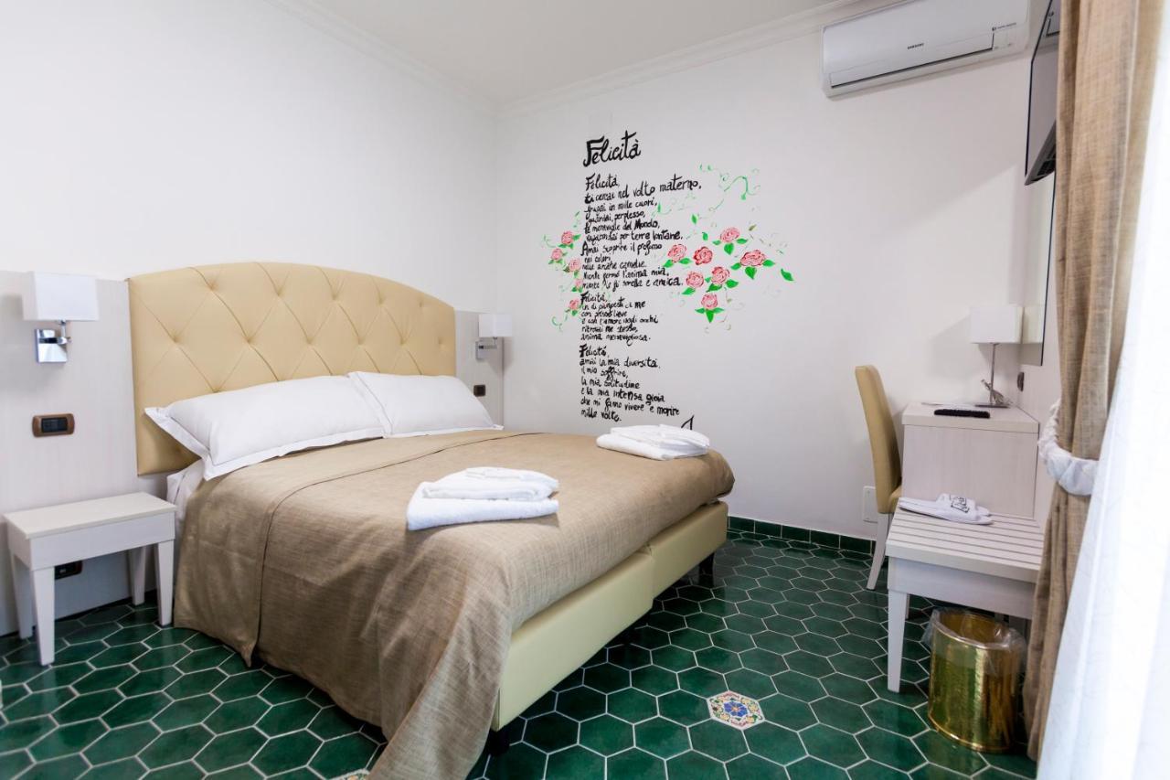Na' Poesia B&B Di Charme SantʼAgata deʼ Goti Exteriör bild