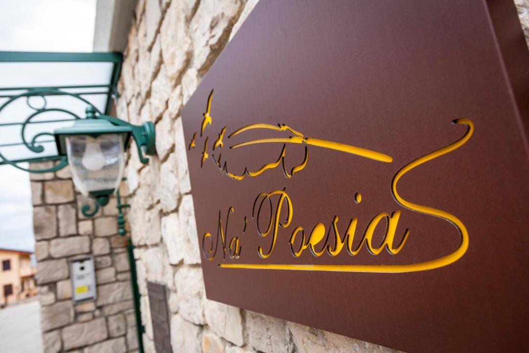 Na' Poesia B&B Di Charme SantʼAgata deʼ Goti Exteriör bild