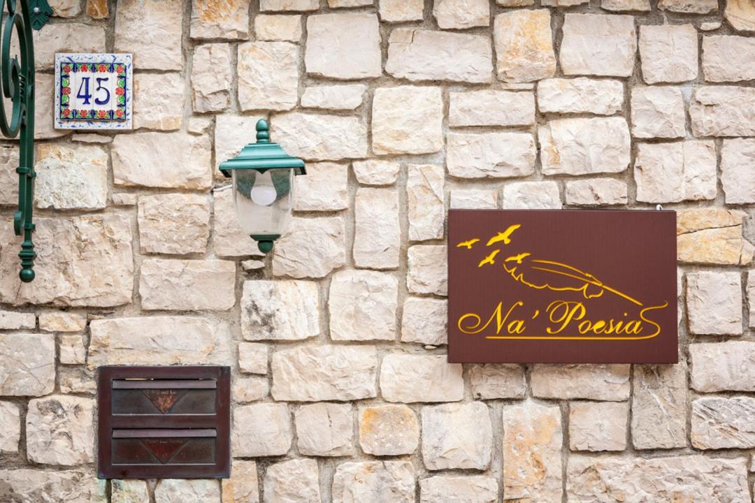 Na' Poesia B&B Di Charme SantʼAgata deʼ Goti Exteriör bild
