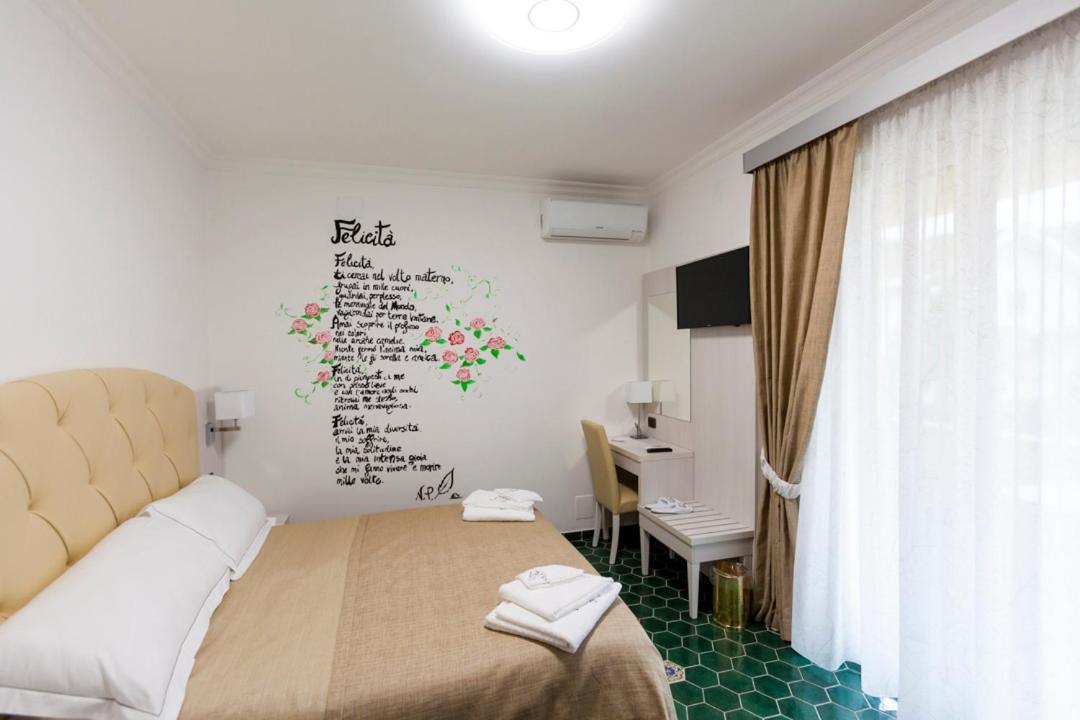 Na' Poesia B&B Di Charme SantʼAgata deʼ Goti Exteriör bild